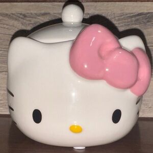 Super Cute 🥰 Hello Kitty Ceramic Sugar Bowl, Mini Cookie Jar / Canister - NEW